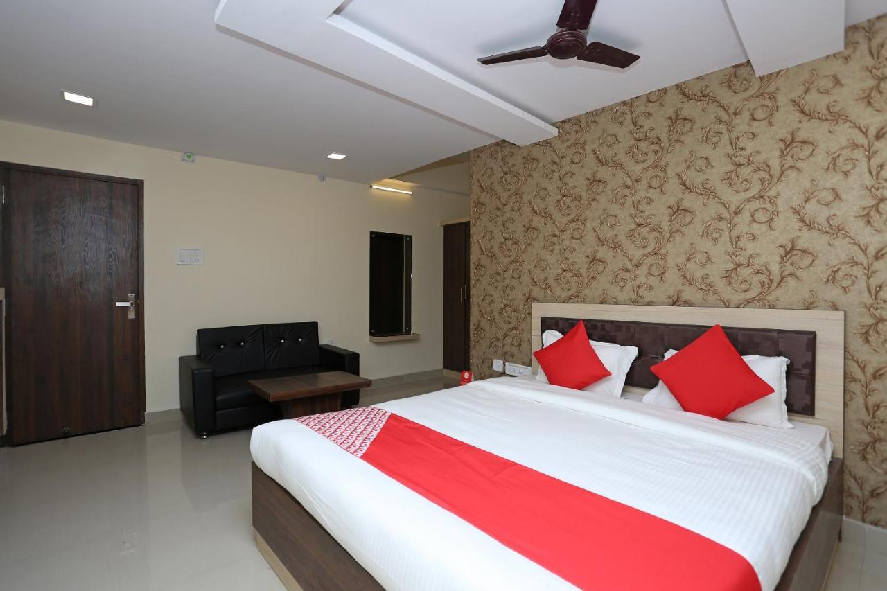 Oyo Flagship 11549 Crystal Inn Dzsamsedpur Kültér fotó